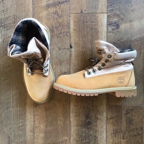 Timberland Boots with Plaid (BOYS 5, WOMEN 7.5)